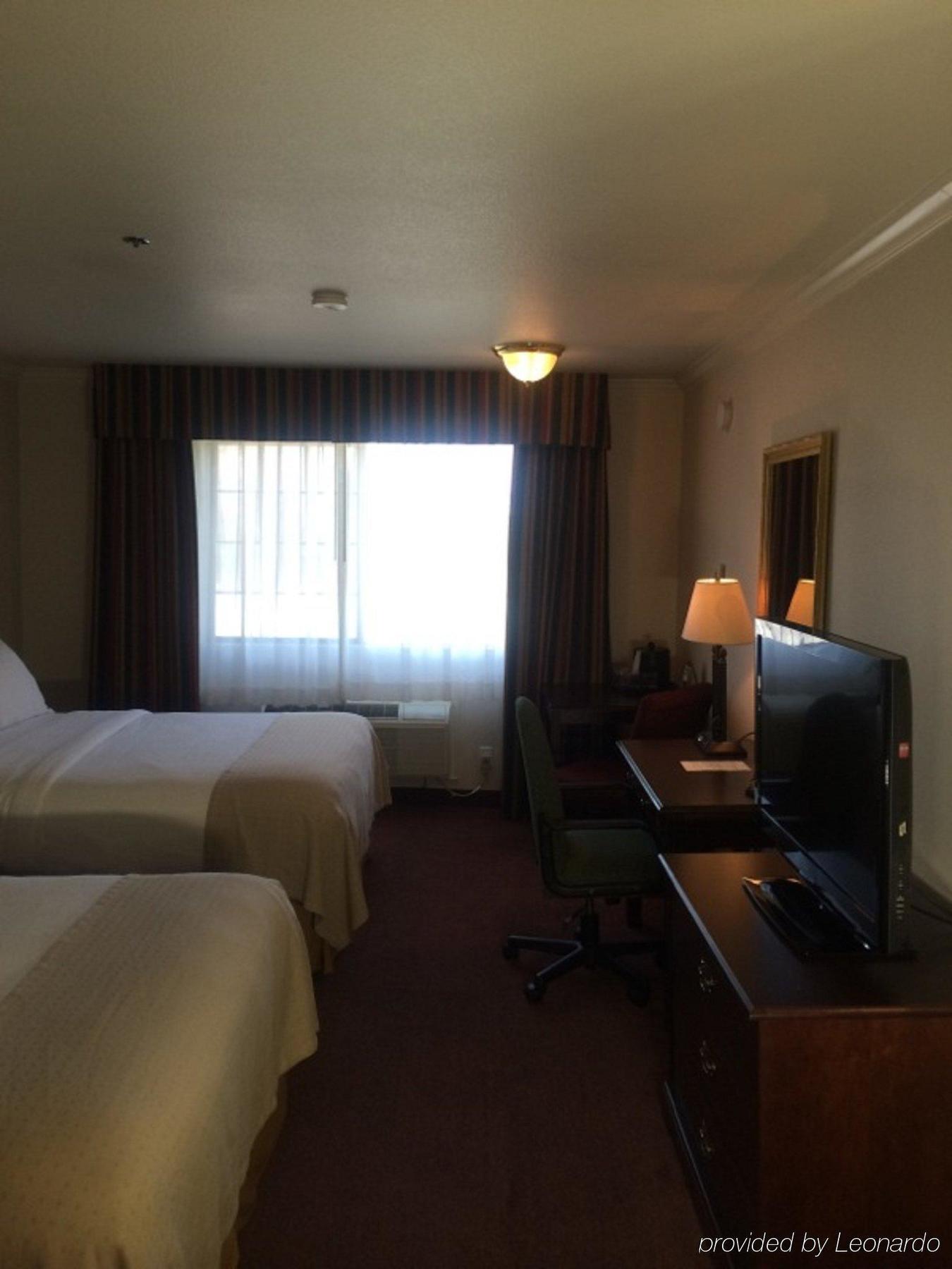 Holiday Inn Selma - Swancourt Kültér fotó