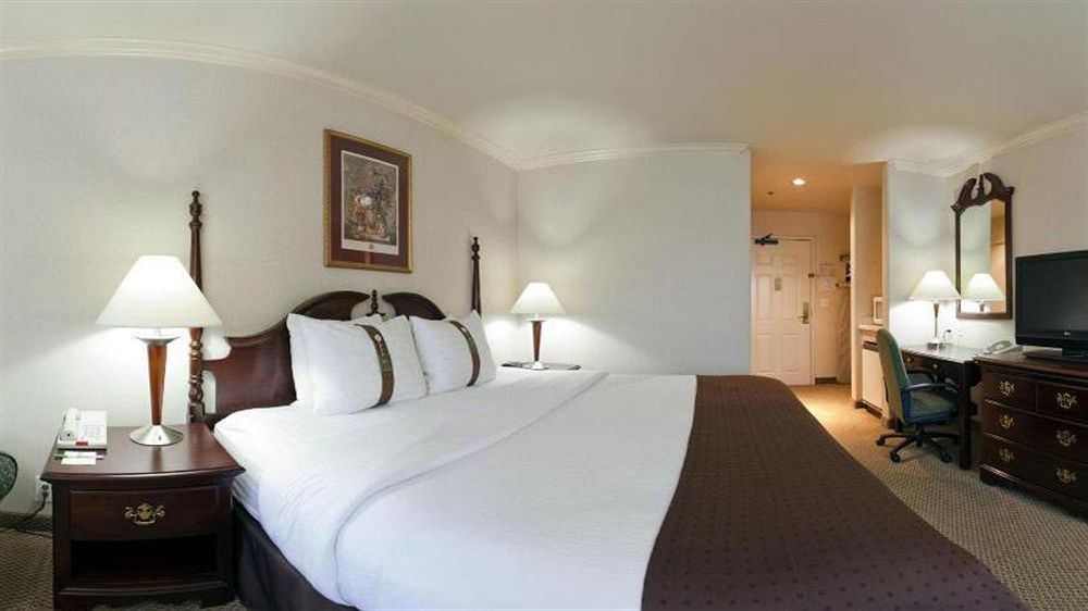 Holiday Inn Selma - Swancourt Kültér fotó