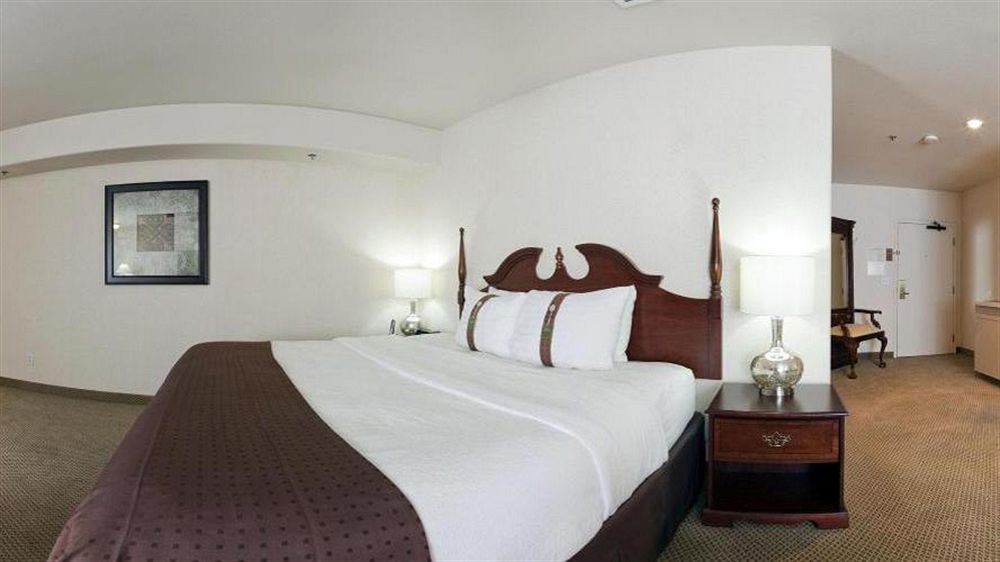 Holiday Inn Selma - Swancourt Kültér fotó