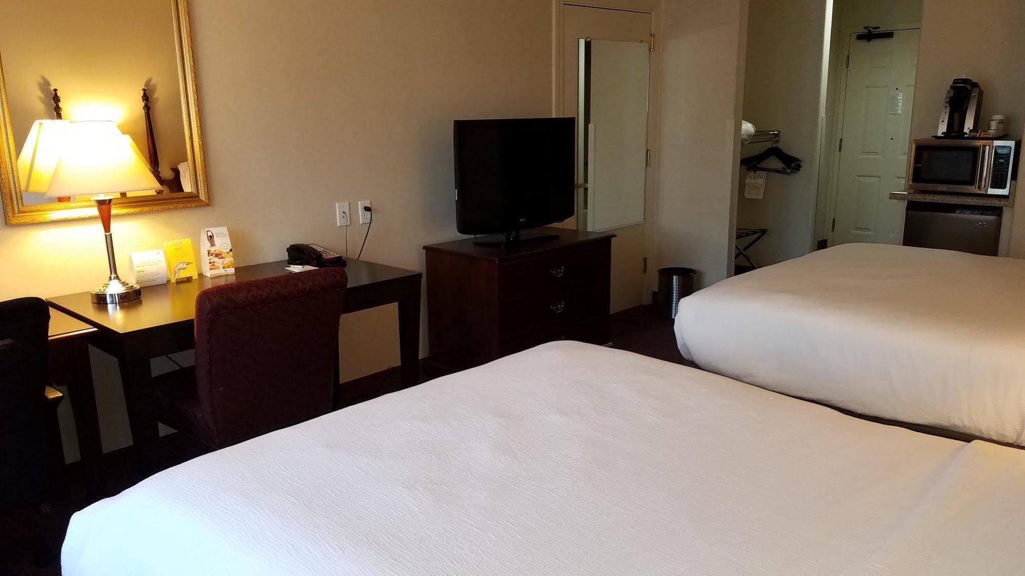 Holiday Inn Selma - Swancourt Kültér fotó